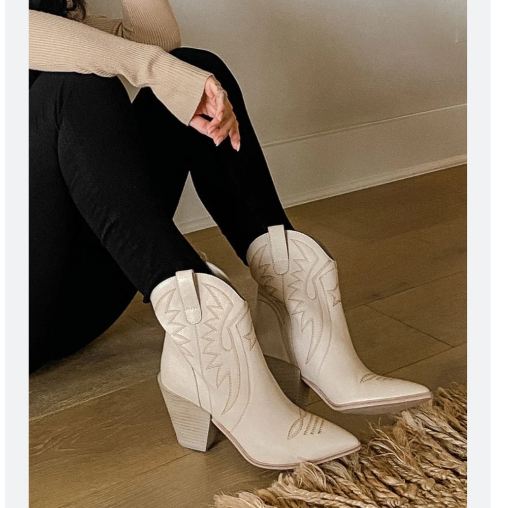 Dolce Vita Western Boots Ginni